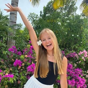 Meet your Posher, Macy